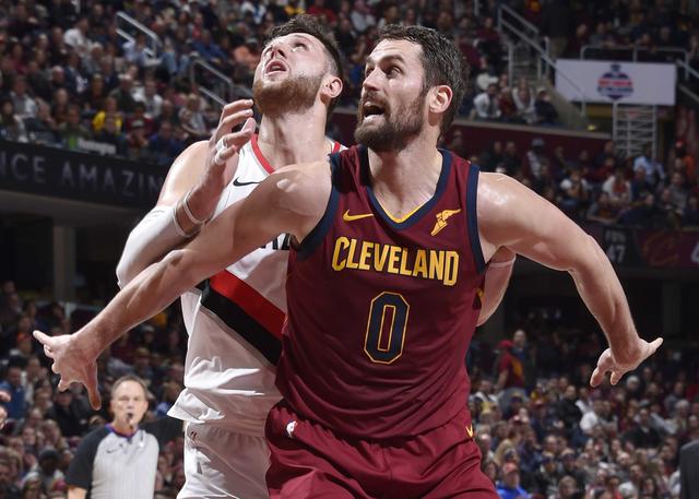 超的表现稳 超的表现稳